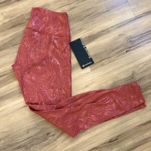 NWT Wunder Under HR Tight Shine 28” sz 8